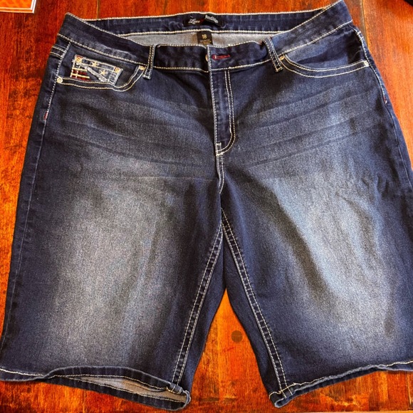 Love Indigo Pants - Love Indigo Womens 18 Bermuda Denim Shorts Dark Wash Americana Stars Pockets
